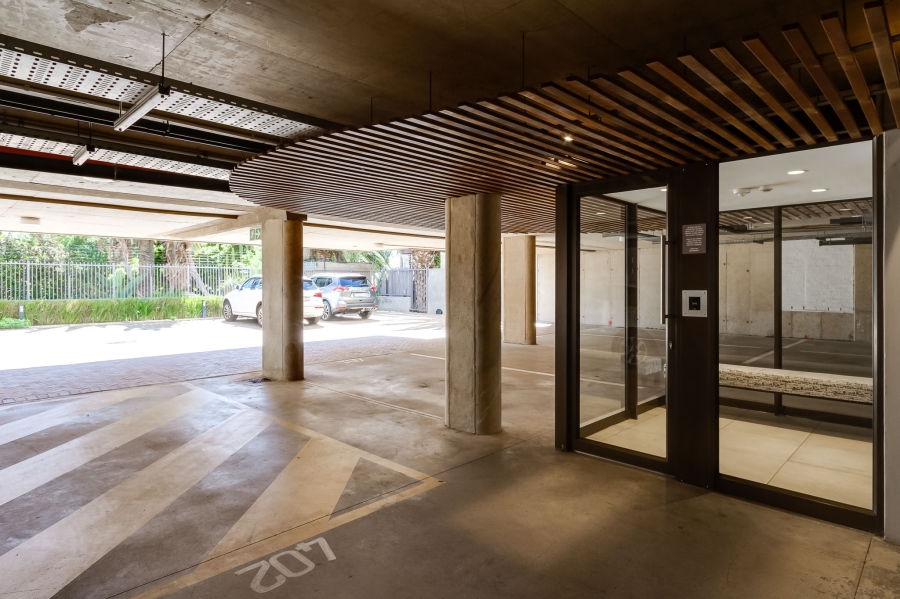 To Let 1 Bedroom Property for Rent in Green Point Western Cape